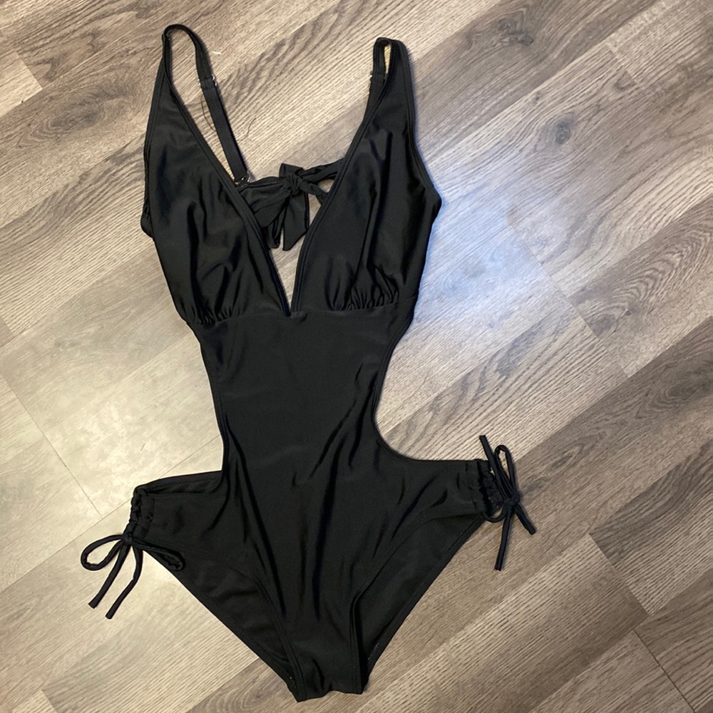 One piece swimsuit